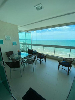 FRENTE MAR - 3 SUITES - 2 VAGAS